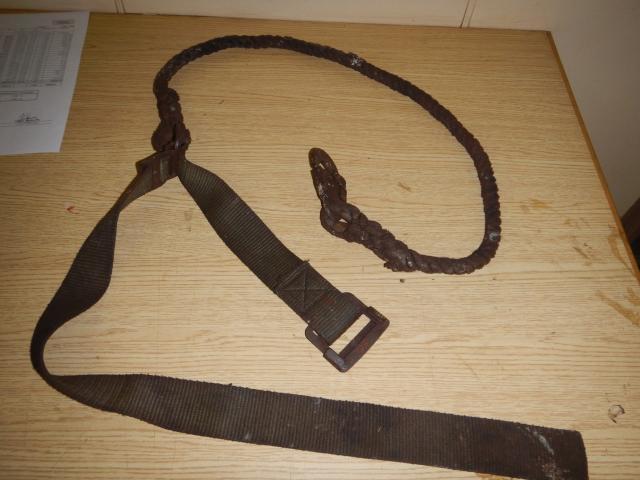 Image of a black harness","title":"Substandard, significantly worn waist harness. Source: AMSA