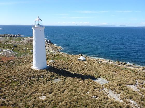 Figure 5. View of Goose Island Lighthouse and surrounds (Source: AMSA, 2018)