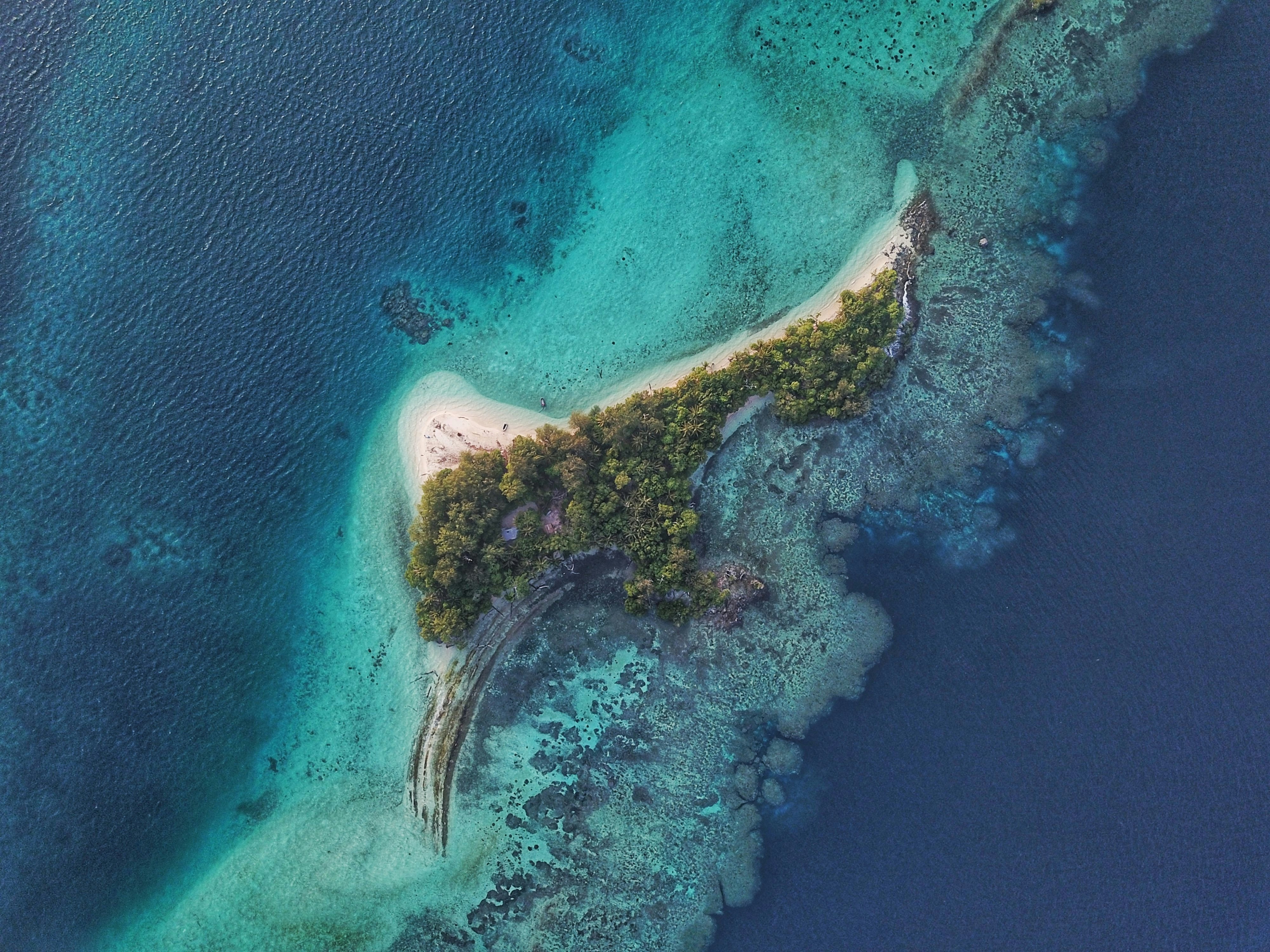 uninhabited island in Solomon Islands aerial