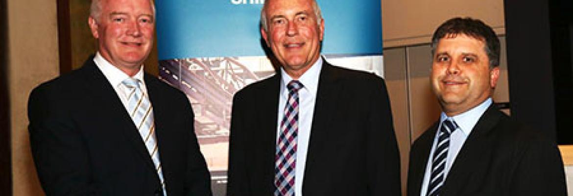 (L-R): Graham Peachey, Chief Executive Officer, AMSA; The Hon. Warren Truss MP, Deputy Prime Minister and Minister for Infrastructure and Regional Development; and Mike Mrdak; Secretary, Department of Infrastructure and Regional Development