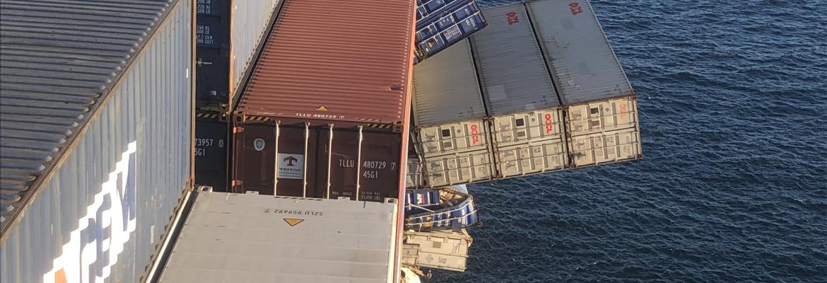 containers falling