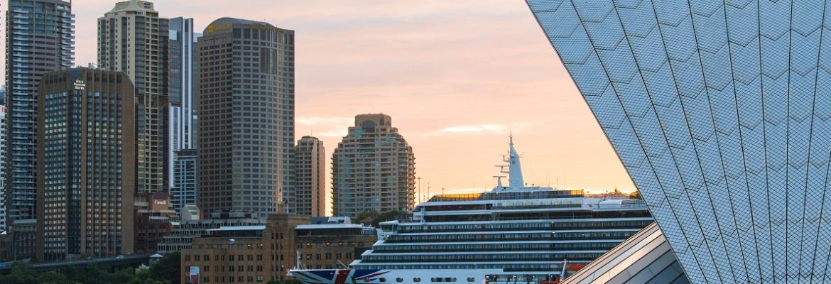 sydney harbour cruise ship