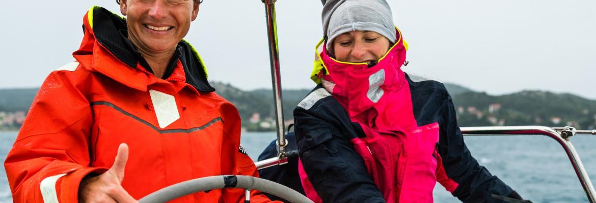 women sailing